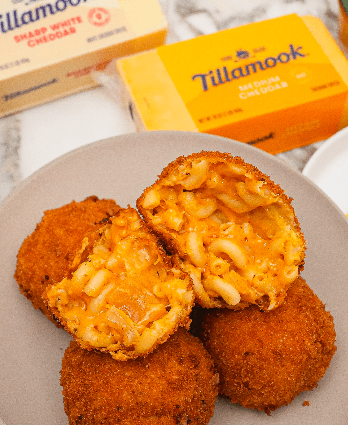 Kimchi Mac n Cheese Balls